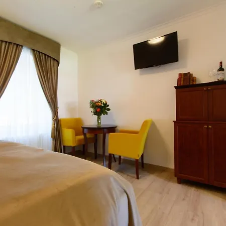 Lovecky Zamek Karlstejn Lejlighed *