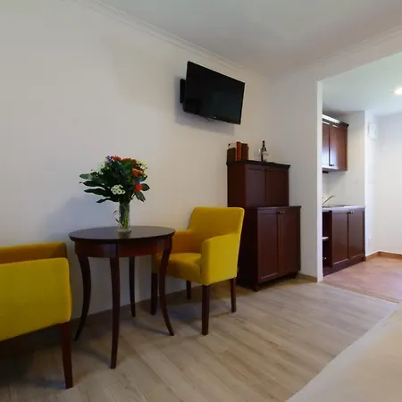 Lovecky Zamek Karlstejn Lejlighed Svratouch