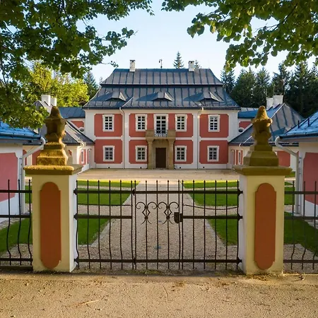 Lovecky Zamek Karlstejn *