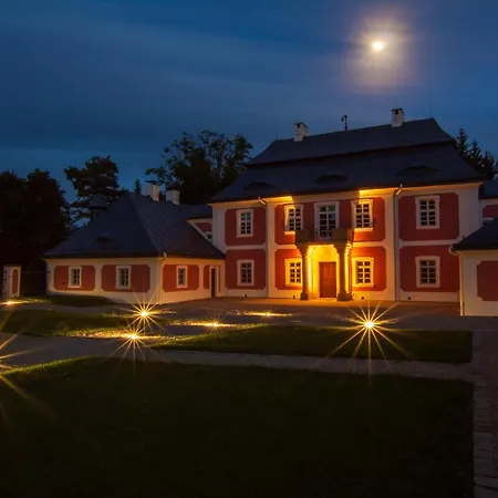 Lovecky Zamek Karlstejn