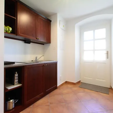 Lovecky Zamek Karlstejn *